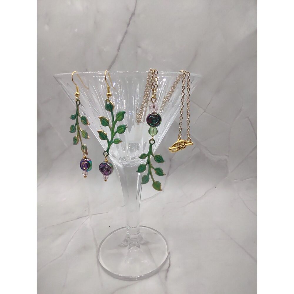 Rosy leaves necklace and earrings